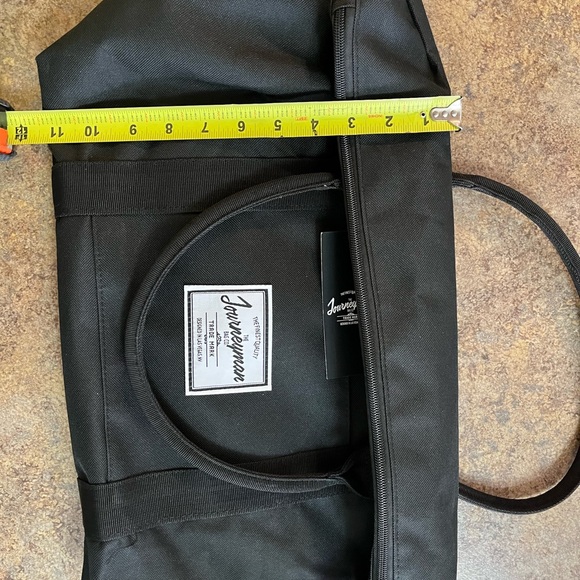Journeyman adjustable duffle bag.  NWT.  No bag - Picture 12 of 12